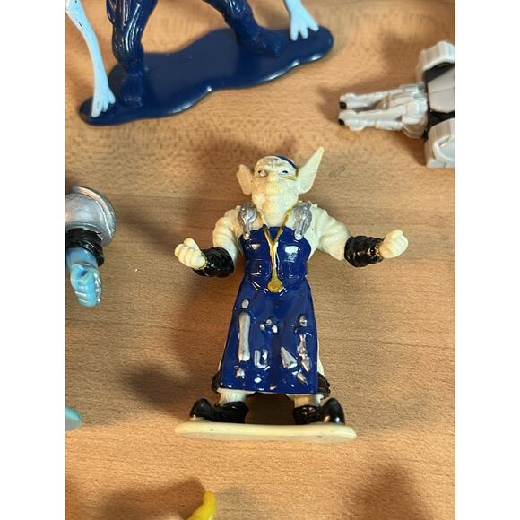 Lot Of 11 Mighty Morphin Micro Machines Vintage 1990s - Picture 7 of 13